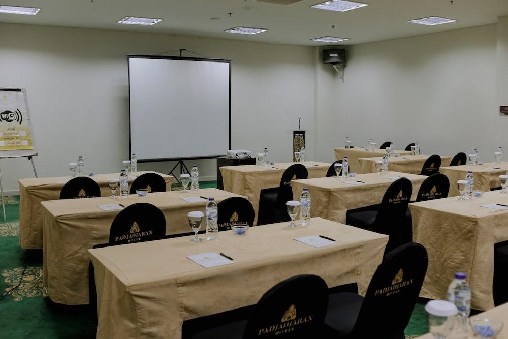 Padjadjaran Hotel Μπογκόρ Εξωτερικό φωτογραφία