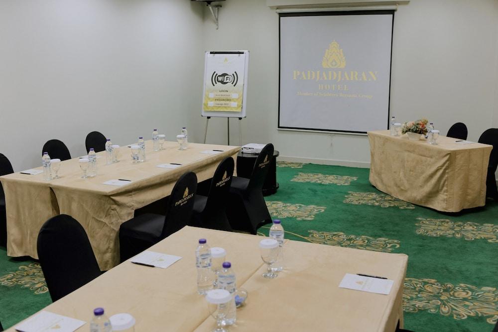 Padjadjaran Hotel Μπογκόρ Εξωτερικό φωτογραφία
