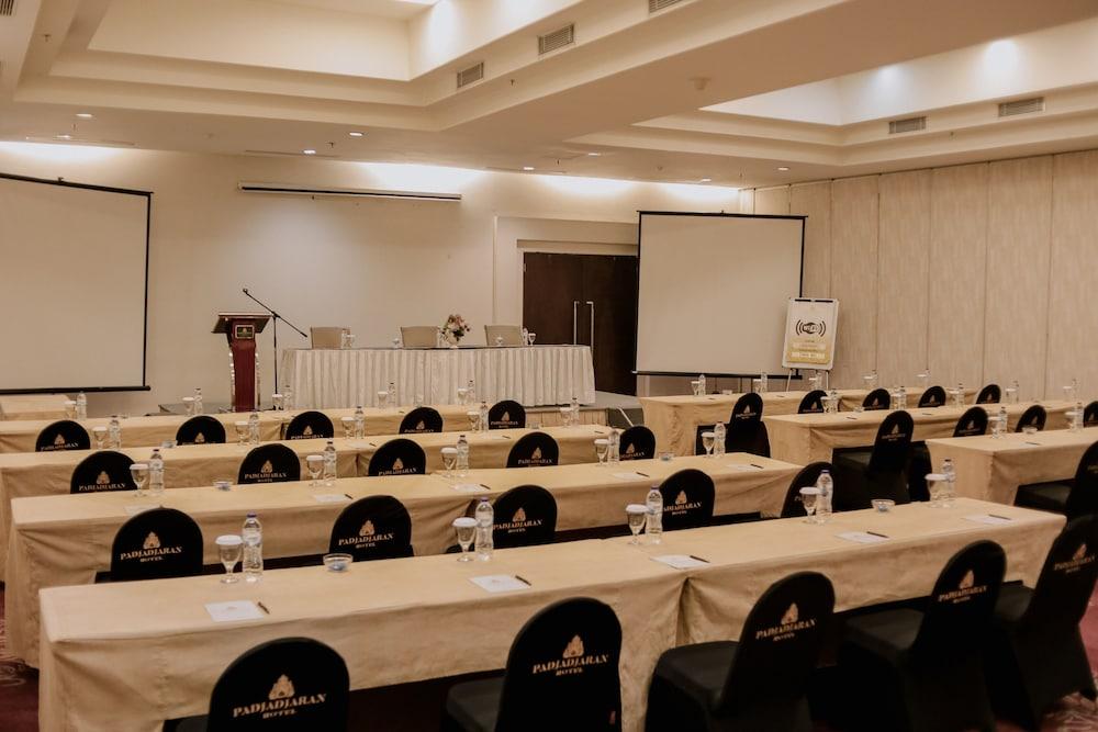 Padjadjaran Hotel Μπογκόρ Εξωτερικό φωτογραφία