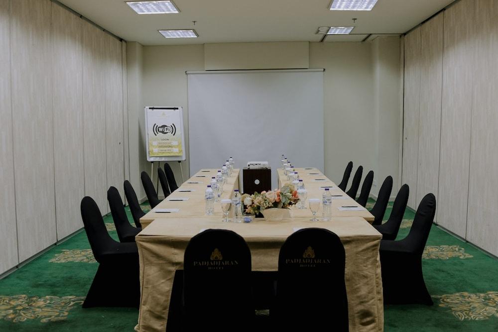 Padjadjaran Hotel Μπογκόρ Εξωτερικό φωτογραφία