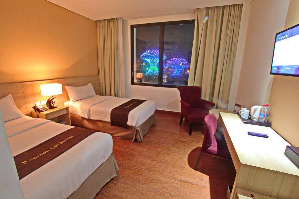 Padjadjaran Hotel Μπογκόρ Εξωτερικό φωτογραφία